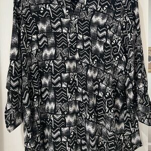 Lush tunic/shirt.  Simplify your wardrobe with black and white!